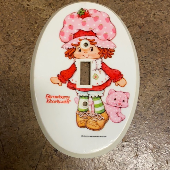 American Greetings Other - Vintage Strawberry Shortcake and Custard Switch Plate